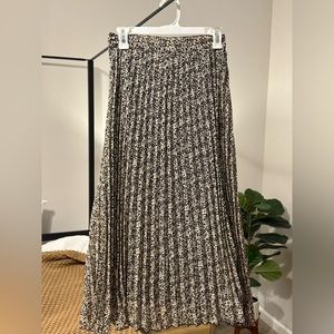 Women’s Maxi Pleaded Skirt